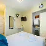 Guest house A-more Split