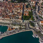 A-more Split